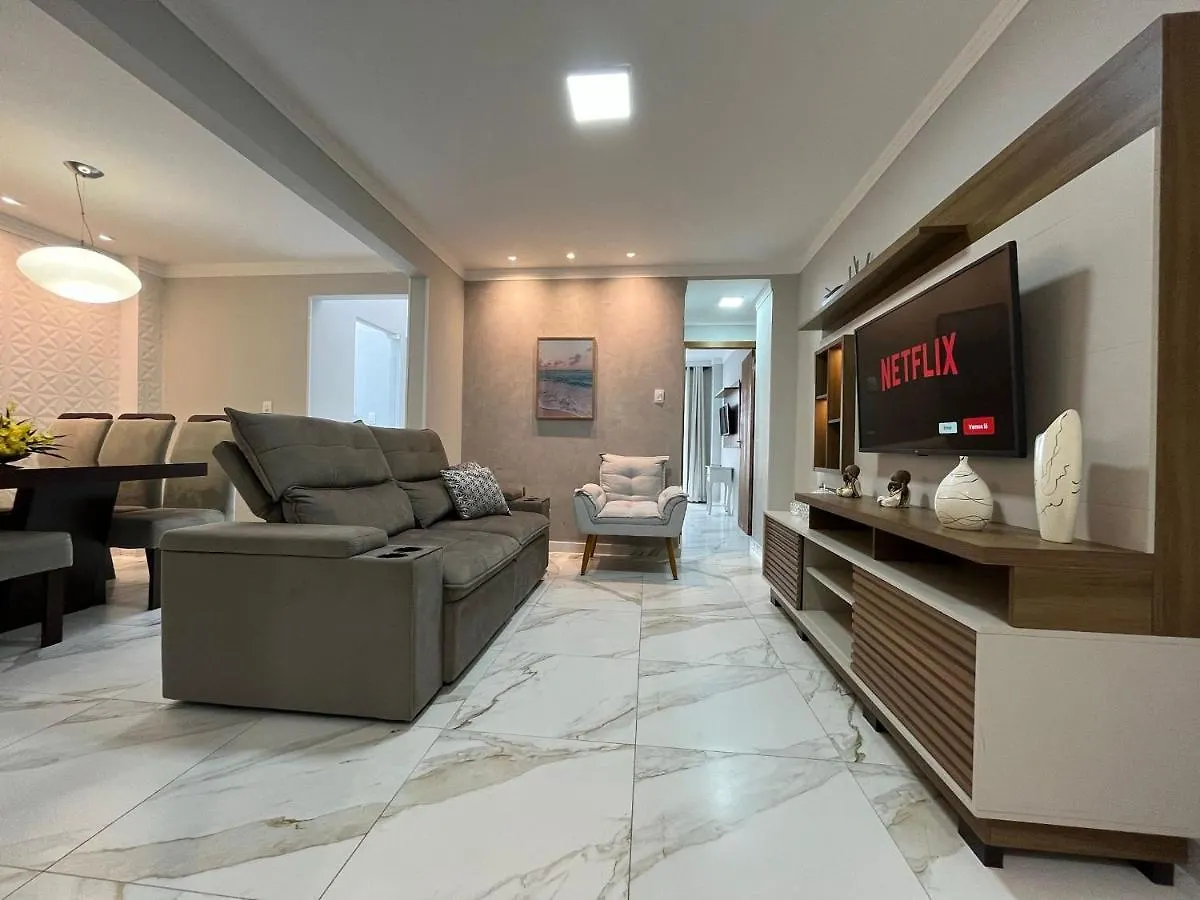 Apartamento DNO001 - APTO 1º andar, Sacada Ampla com Churrasqueira à Carvão, Quadra do Mar, Centro, Garagem e Kit Praia Balneário Camboriú Brasil