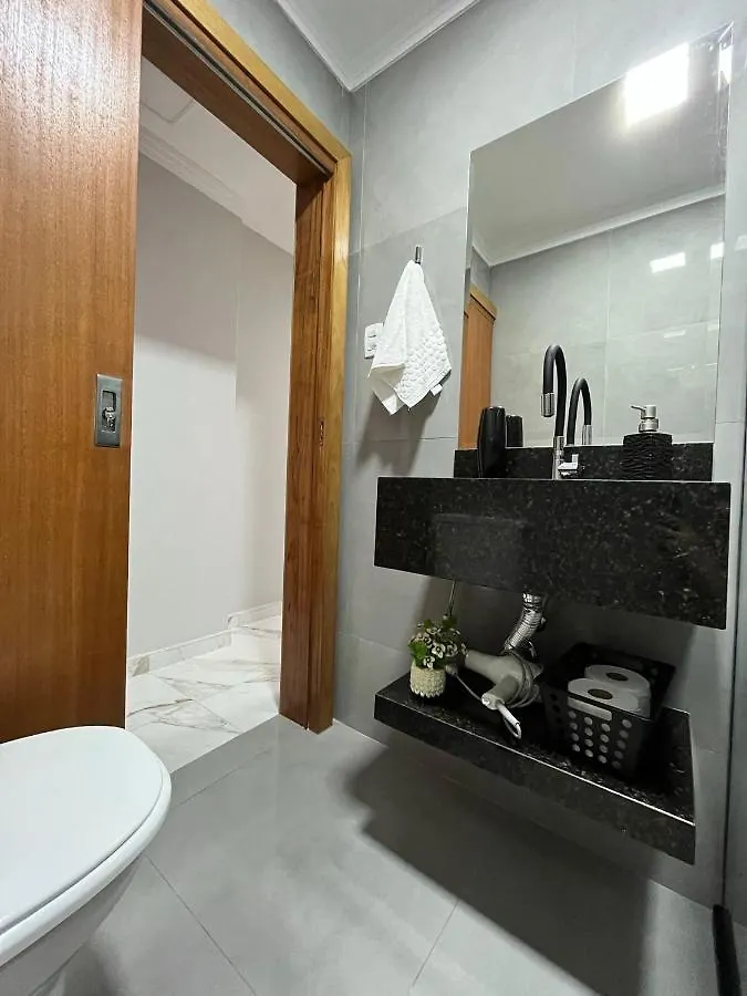 DNO001 - APTO 1º andar, Sacada Ampla com Churrasqueira à Carvão, Quadra do Mar, Centro, Garagem e Kit Praia Balneário Camboriú Apartamento