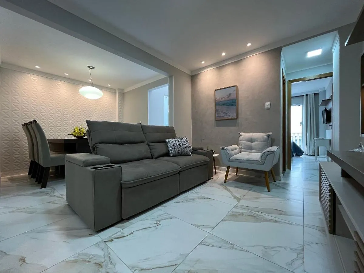 Apartamento DNO001 - APTO 1º andar, Sacada Ampla com Churrasqueira à Carvão, Quadra do Mar, Centro, Garagem e Kit Praia Balneário Camboriú